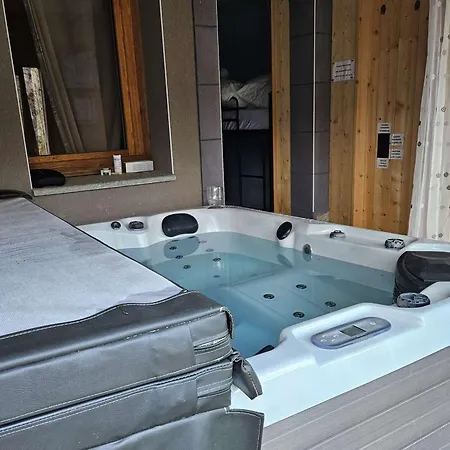 Spacieux 12 Pers Avec Sauna - Fr-1-263-595